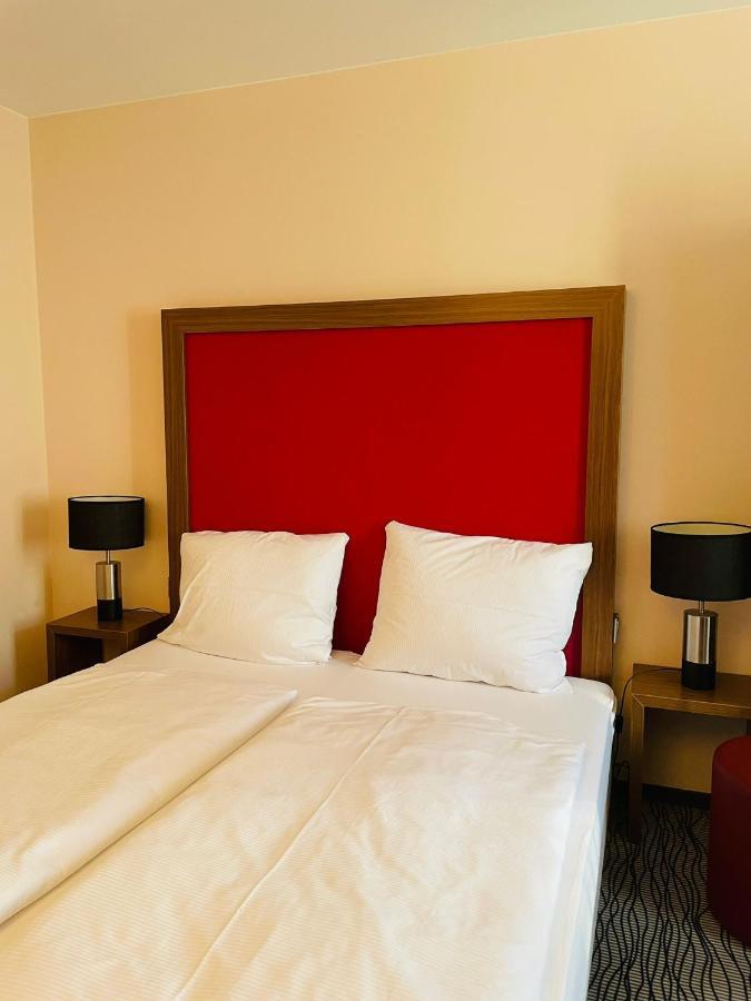Point Hotel Apartments And Rooms Dresda Esterno foto